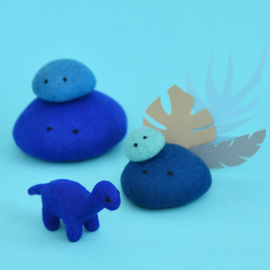 Dashdu - Mini Blue Felt Brontosaurus