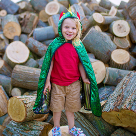 Reversible Dragon Knight Cape Size 5-6