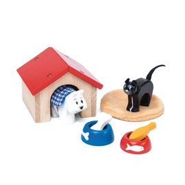 Le Toy Van Pet Accessory Set | Wooden Dolls House Accessory Set